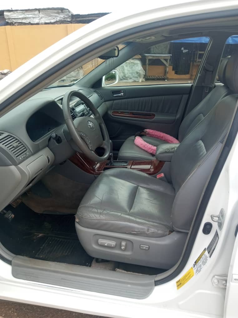 Toyota Camry 2005 - Image 4