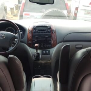 Toyota Sienna LE 2024
